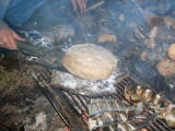F�r gro�e Ansicht bitte klicken- das allabendliche Brotbacken